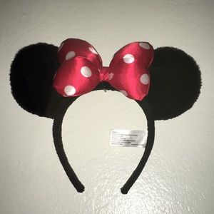 Minnie Mouse ears